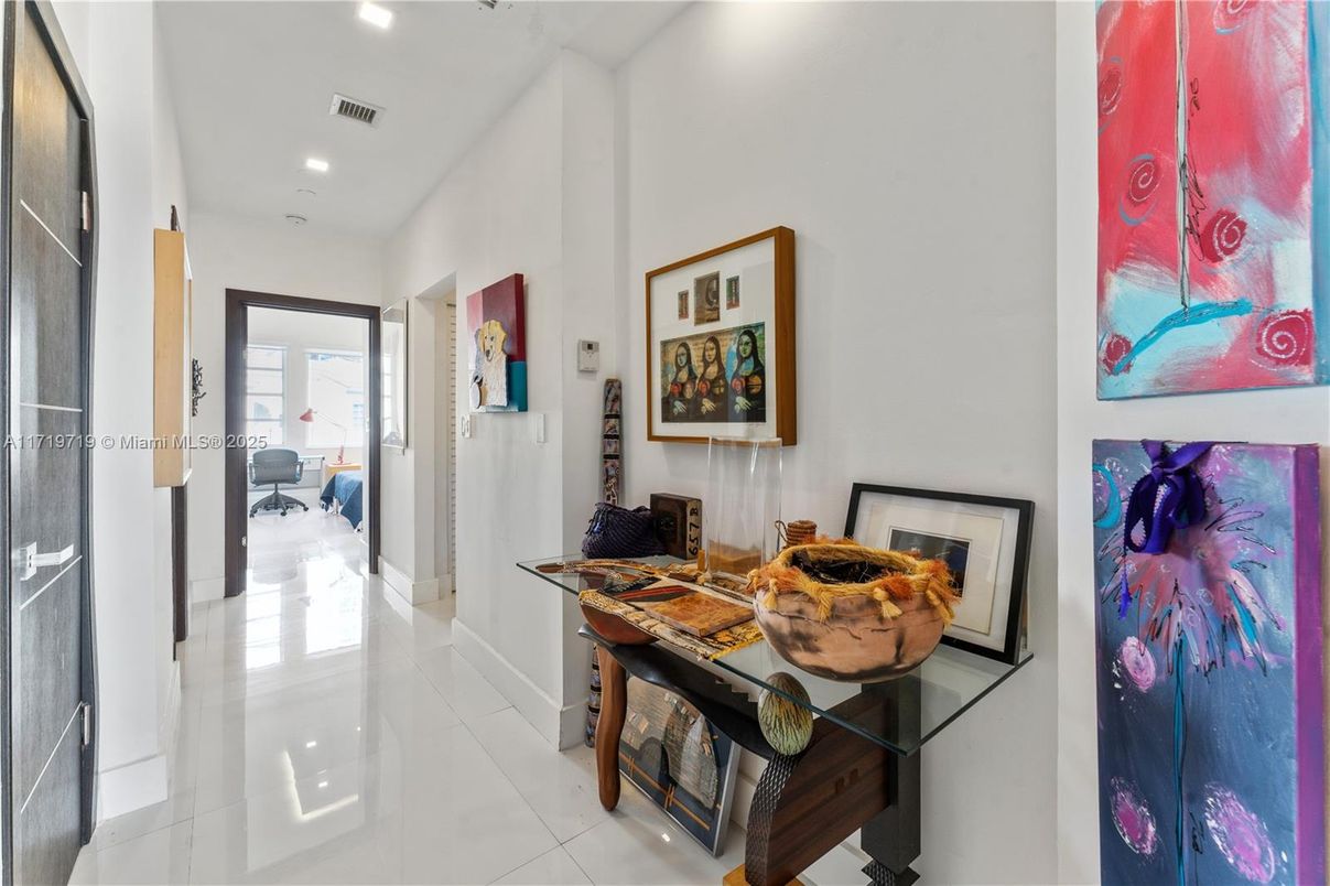 Interior, Recessed Lighting