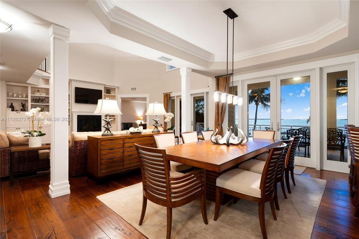 Dining room, Interior, Pendant Lights, Water, Wood Texture Flooring