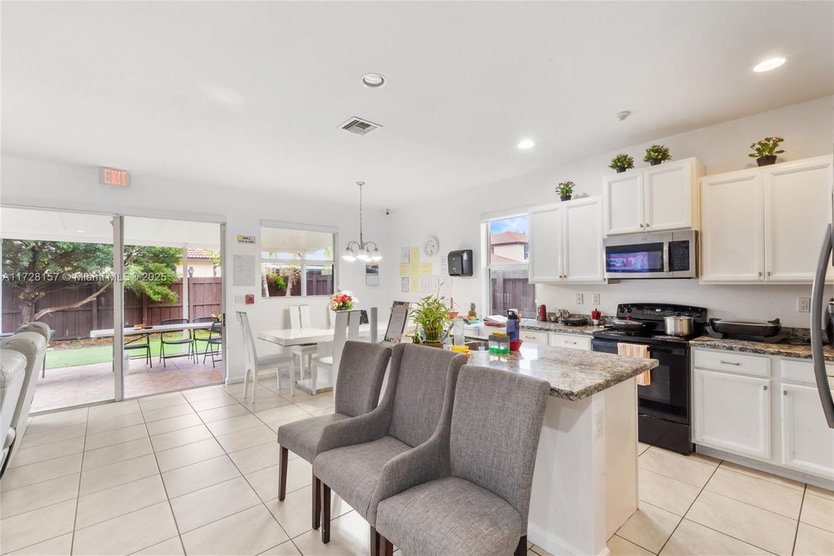 Dining room, Interior, Kitchen, Pendant Lights, Recessed Lighting