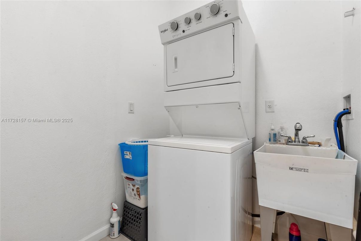 Interior, Utility Closets, Washer