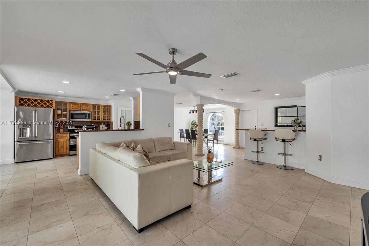 Interior, Kitchen, Living room, Recessed Lighting, Stainless Steel Appliances