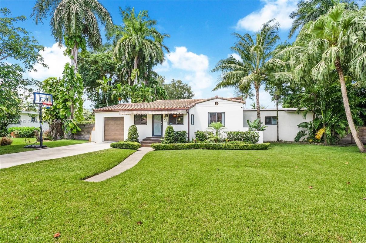 Attached, Backyard, Exterior, Facade, Ranch