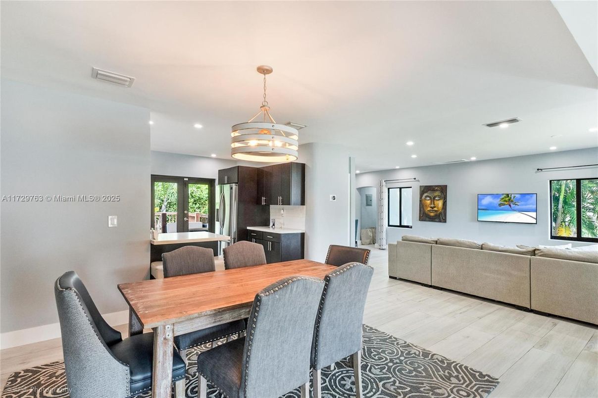 Dining room, Interior, Kitchen, Living room, Pendant Lights, Recessed Lighting, Wood Texture Flooring