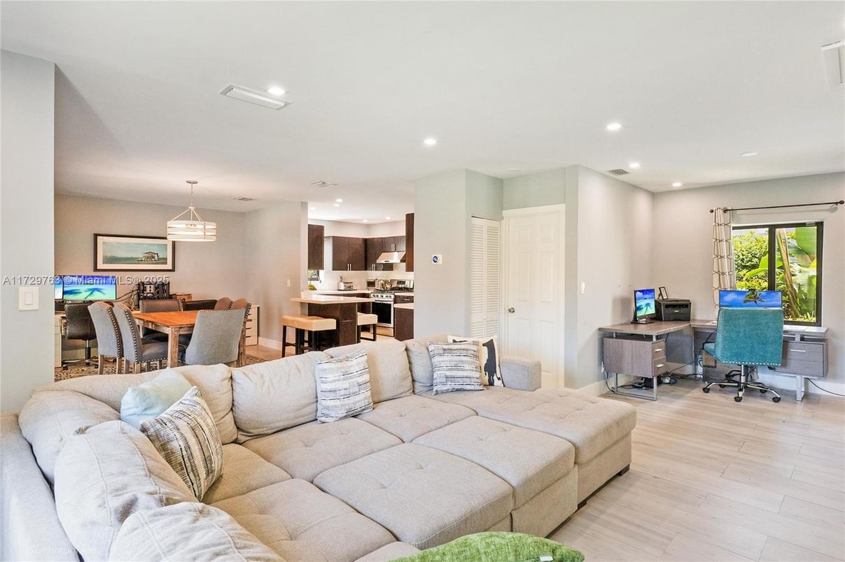 Home Office, Interior, Kitchen, Living room, Pendant Lights, Recessed Lighting, Wood Texture Flooring