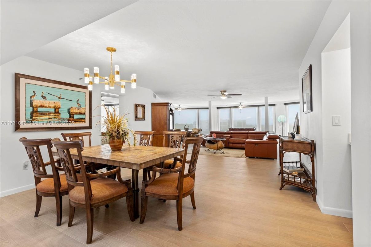 Chandelier, Dining room, Interior, Living room, Pendant Lights, Wood Texture Flooring