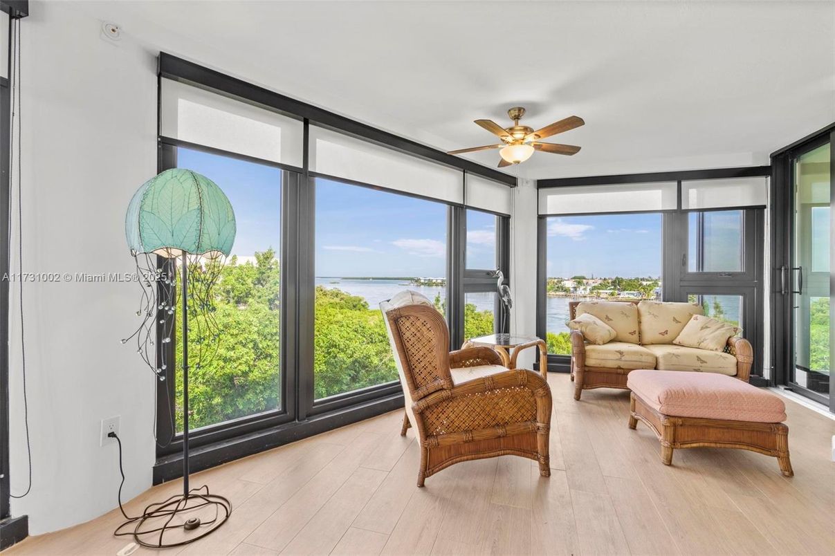 Interior, Living room, Sun Room, Water, Wood Texture Flooring