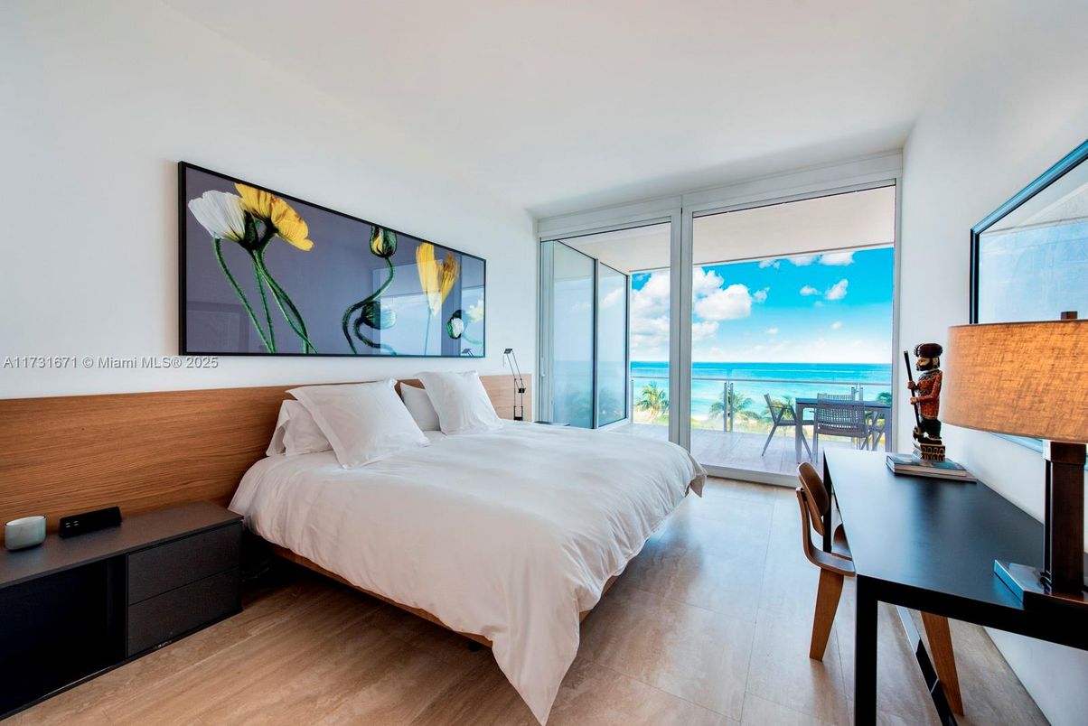 Bedroom, Interior, Water, Wood Texture Flooring
