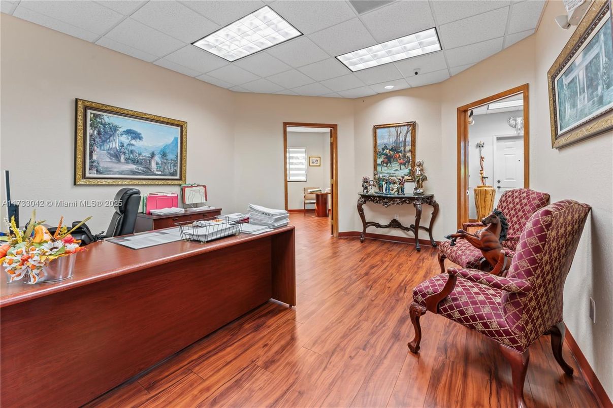 Home Office, Interior, Recessed Lighting, Wood Texture Flooring