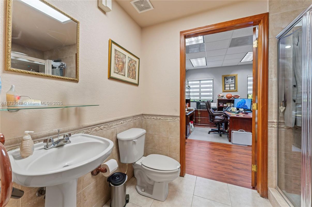 Bathroom, Interior, Wood Texture Flooring