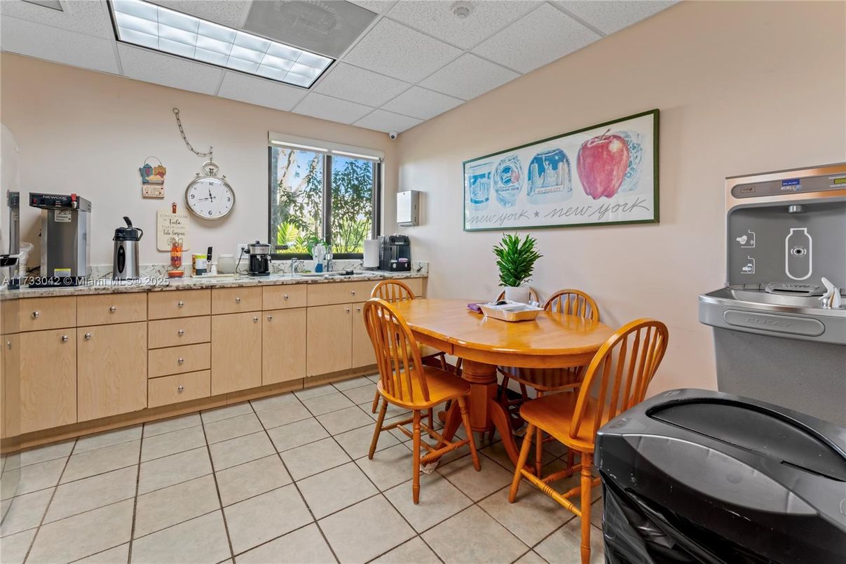 Dining room, Interior