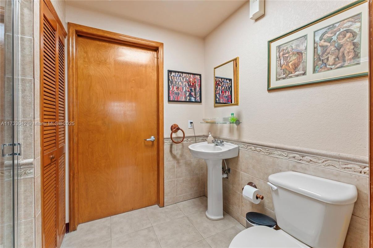 Bathroom, Interior