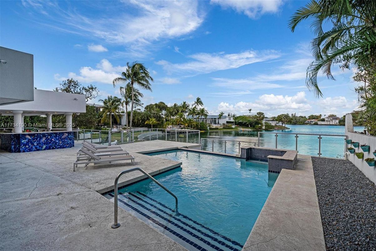 Exterior, Pool, Water