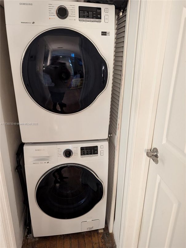 Interior, Utility Closets, Washer