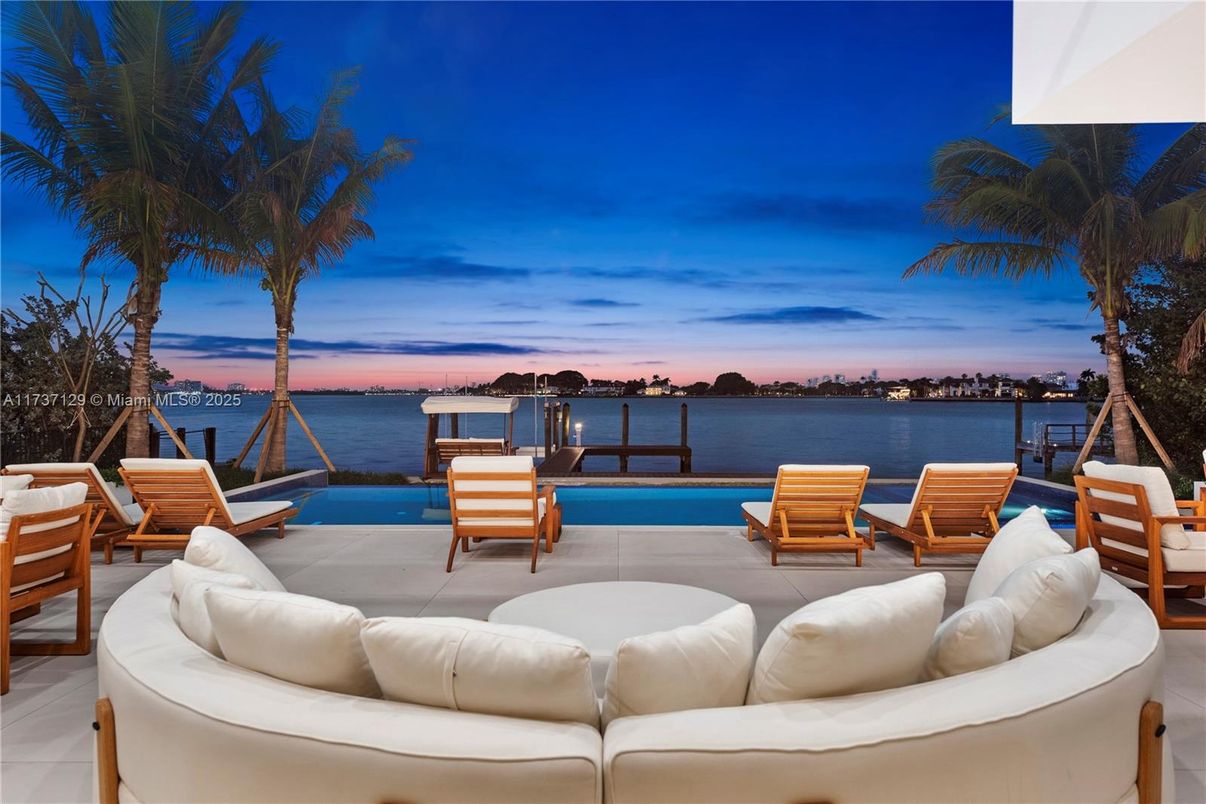 Exterior, Lake, Pool, Water