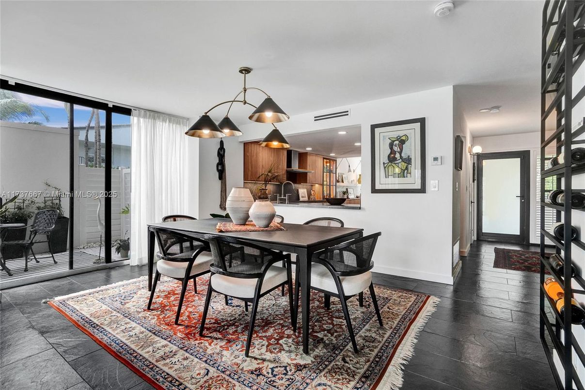 Dining room, Interior, Kitchen, Pendant Lights, Recessed Lighting, Wood Texture Flooring