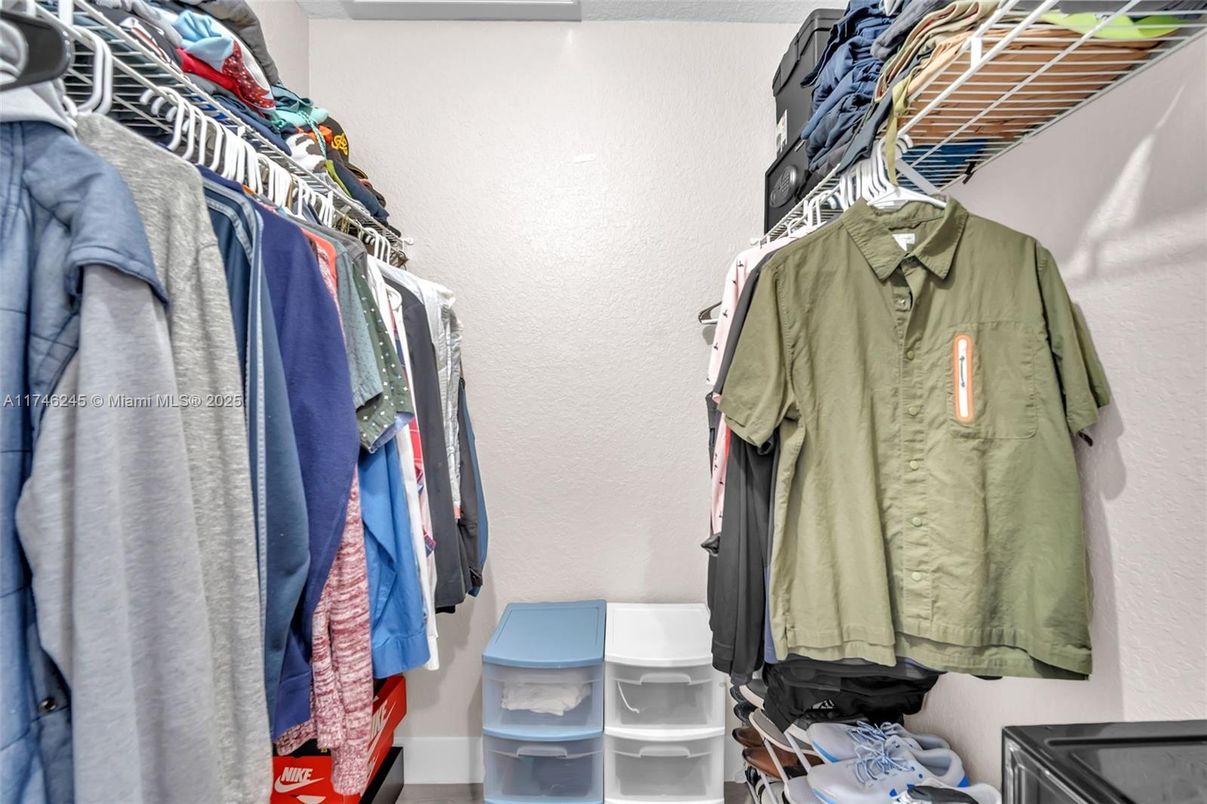 Interior, Walk-in Closets