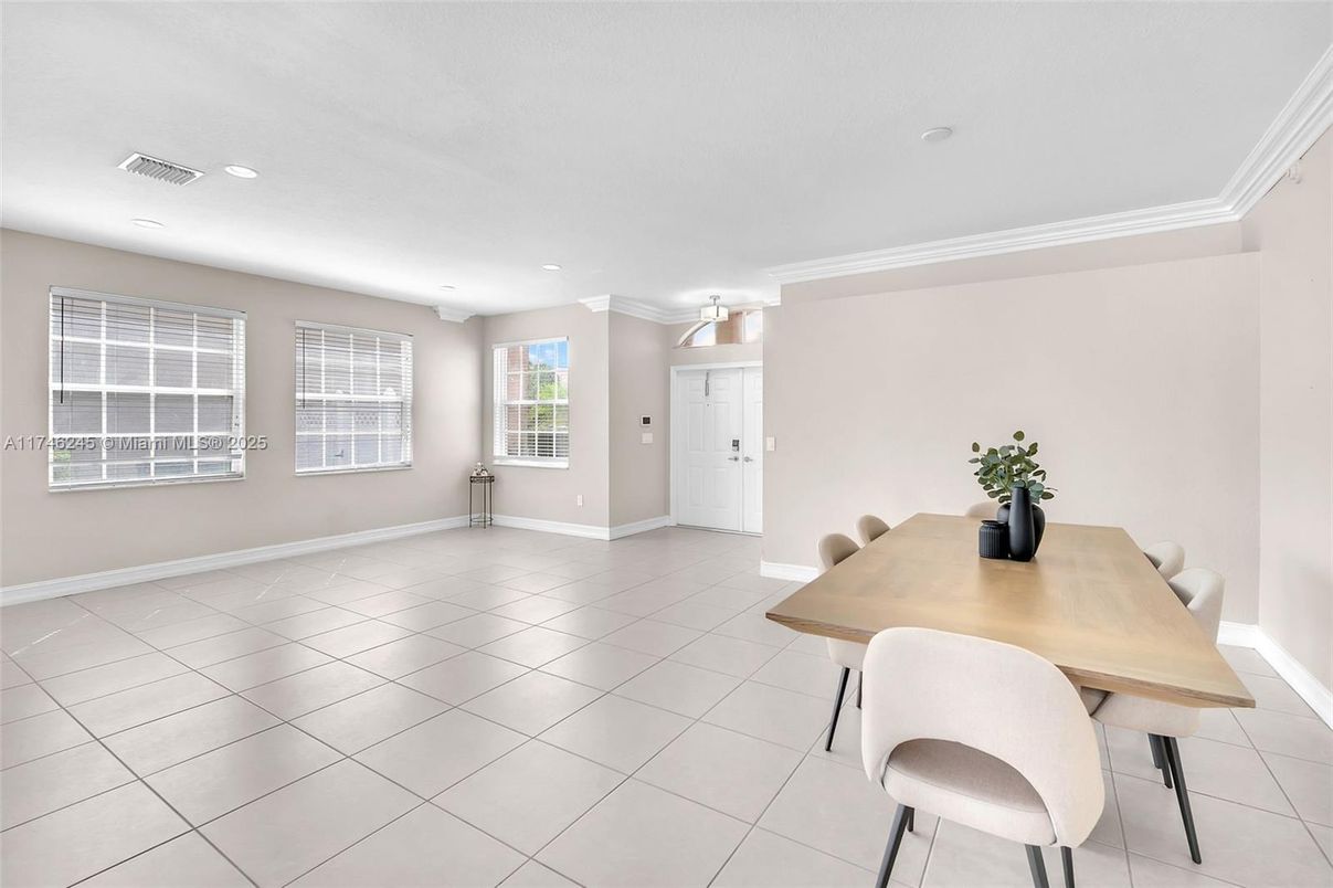 Dining room, Interior, Recessed Lighting