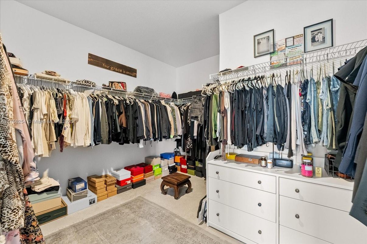 Interior, Walk-in Closets