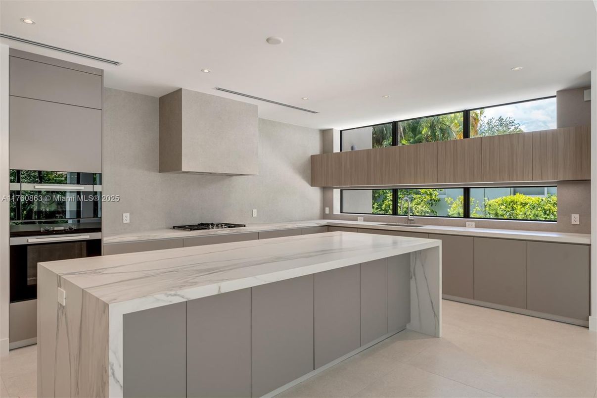 Interior, Kitchen, Recessed Lighting