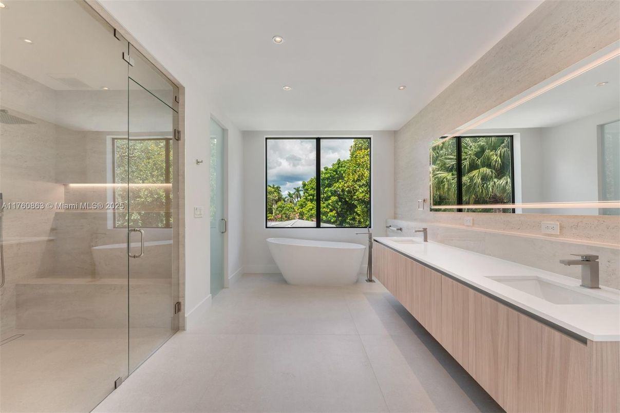 Bathroom, Dual Sink Vanities, Free Standing Baths, Glass Shower, Interior, Recessed Lighting