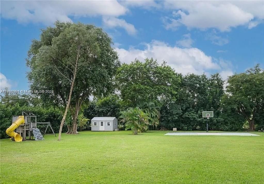 Backyard, Exterior, Playground