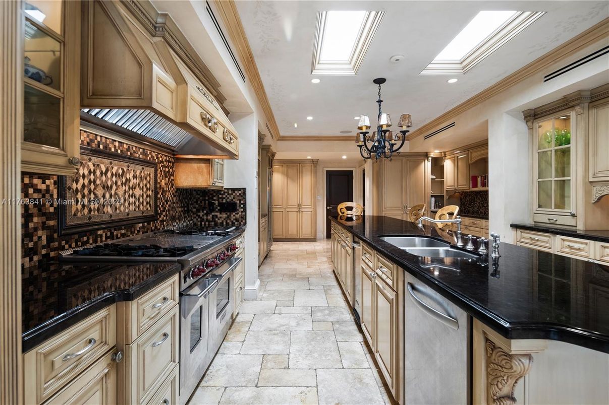 Chandelier, Interior, Kitchen, Recessed Lighting, Stainless Steel Appliances