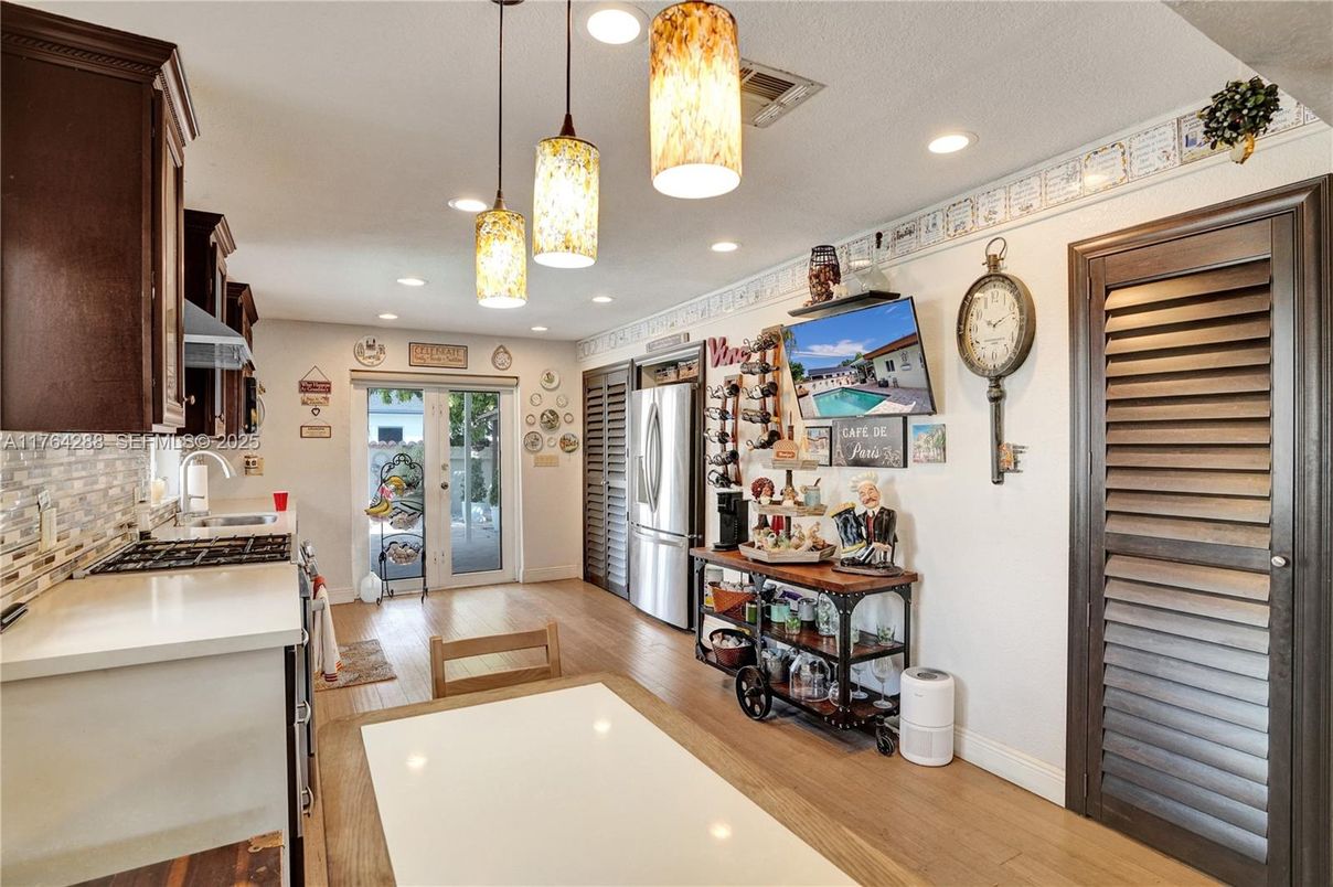 Interior, Kitchen, Pendant Lights, Recessed Lighting, Wood Texture Flooring
