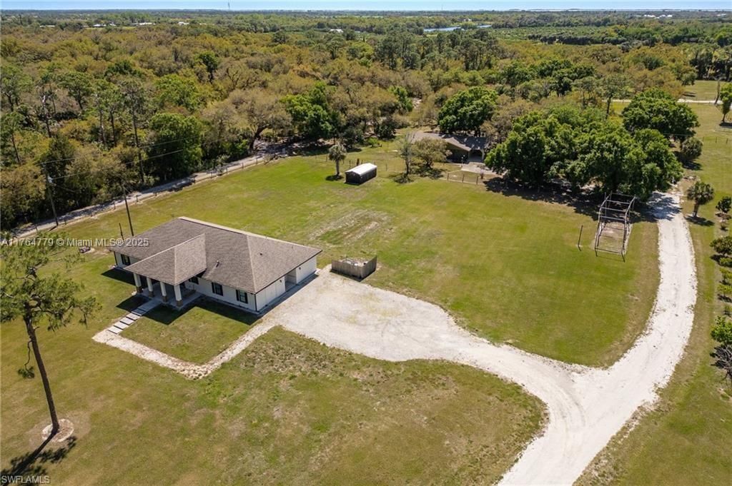 Exterior, Drone