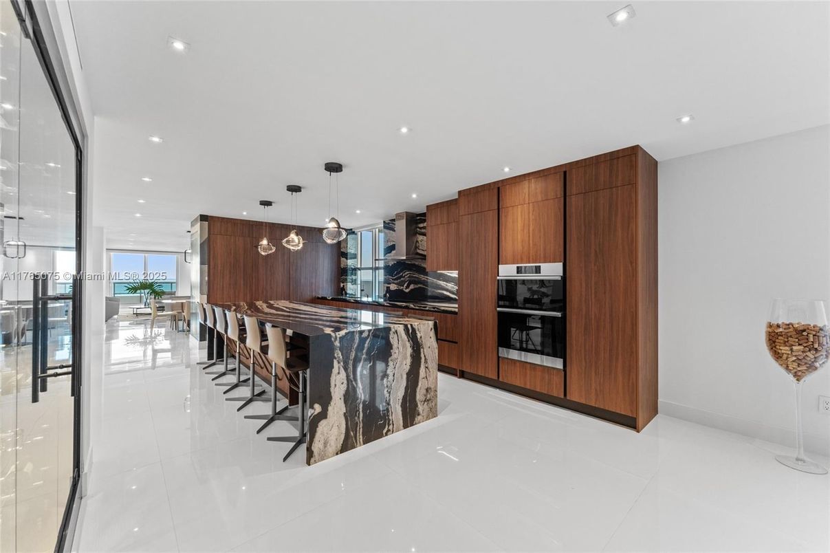 Interior, Kitchen, Pendant Lights, Recessed Lighting