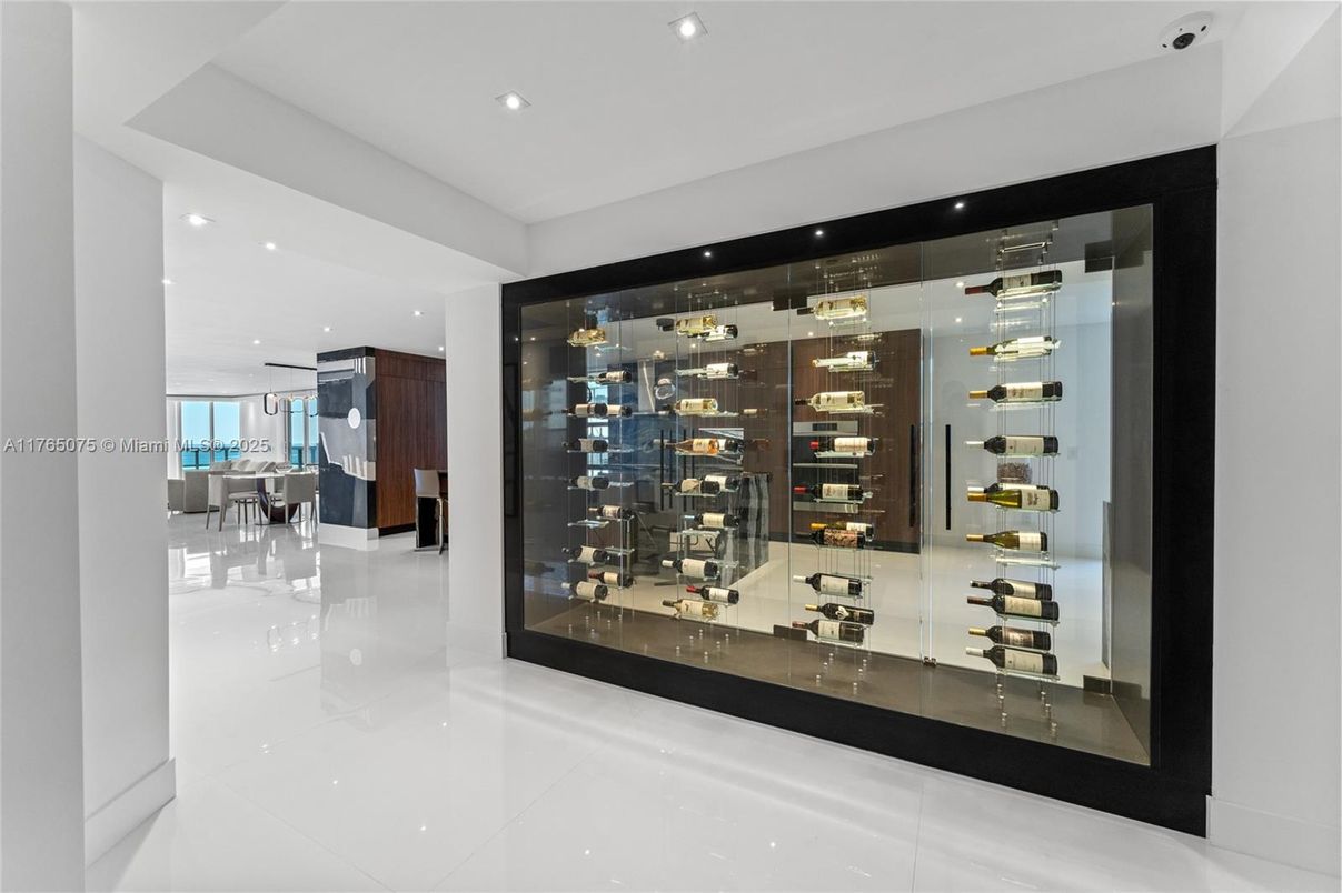 Interior, Recessed Lighting, Wine Storage