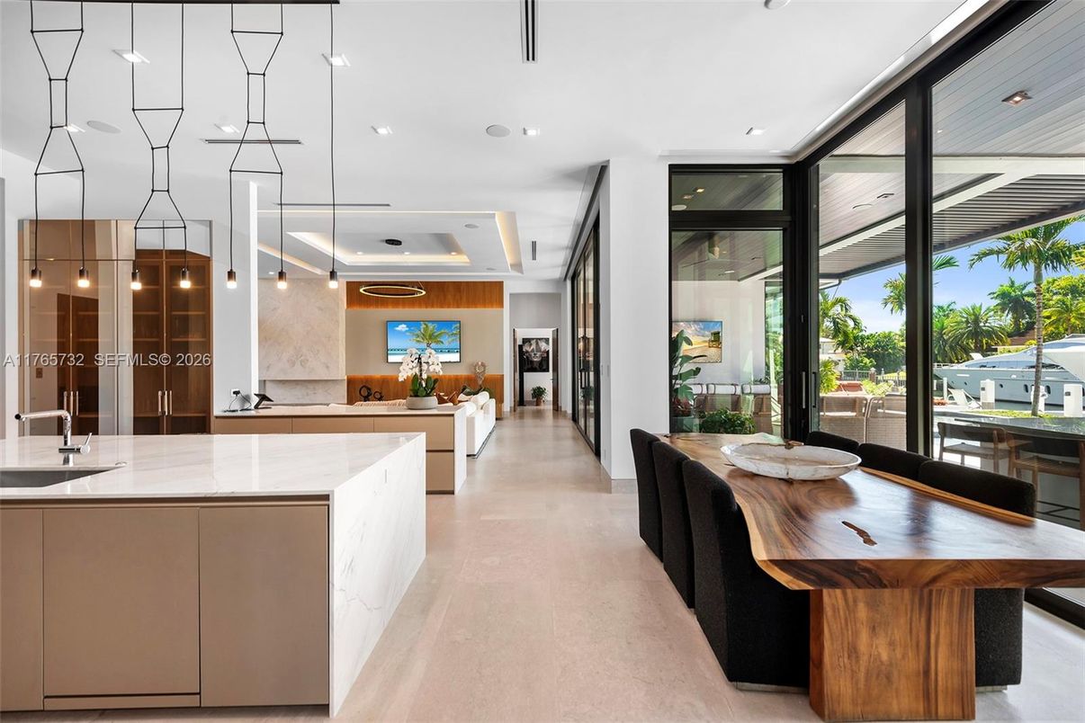 Interior, Kitchen, Living room, Pendant Lights, Recessed Lighting, Stainless Steel Appliances