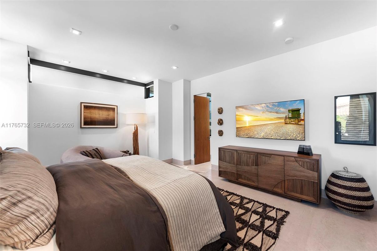 Bedroom, Interior, Recessed Lighting