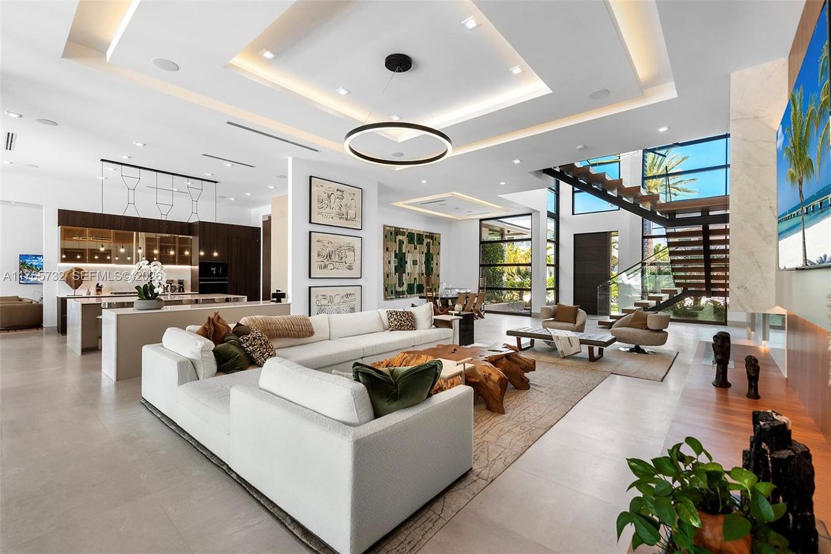 Interior, Kitchen, Living room, Pendant Lights, Recessed Lighting, Stainless Steel Appliances