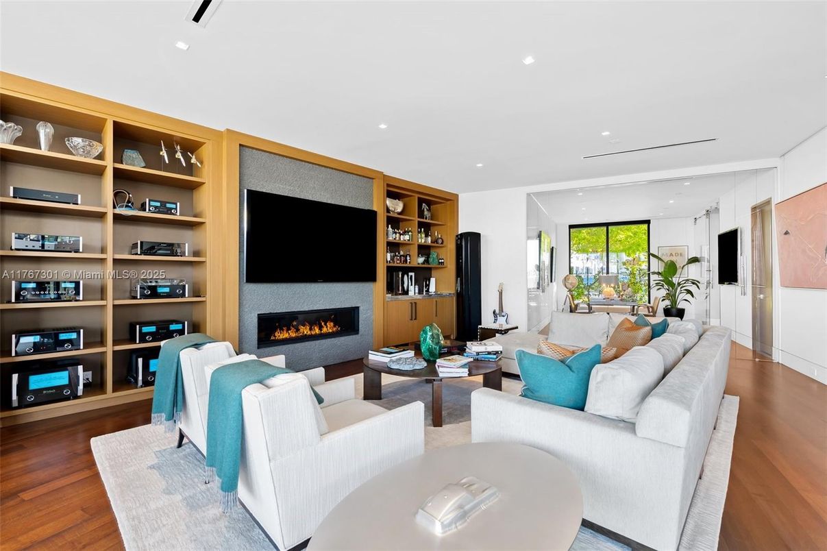 Fireplace, Interior, Living room, Recessed Lighting, Wood Texture Flooring