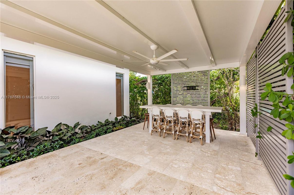 Exterior, Interior, Stone Walls