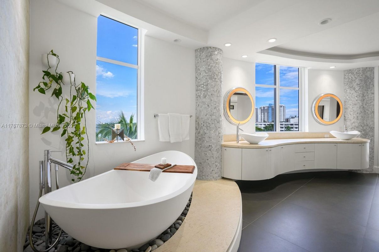 Bathroom, Dual Sink Vanities, Free Standing Baths, Interior, Recessed Lighting