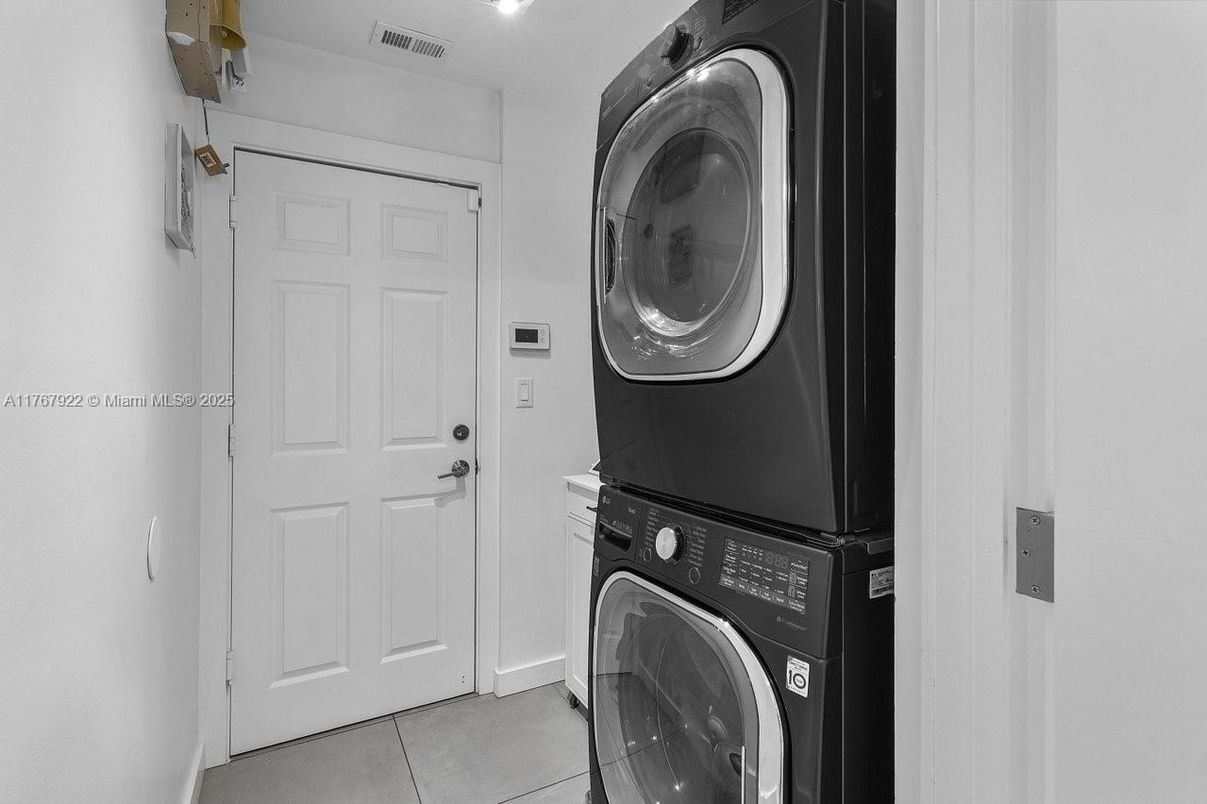 Interior, Utility Closets, Washer