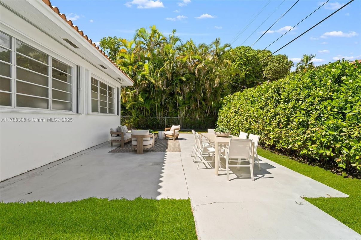 Backyard, Exterior