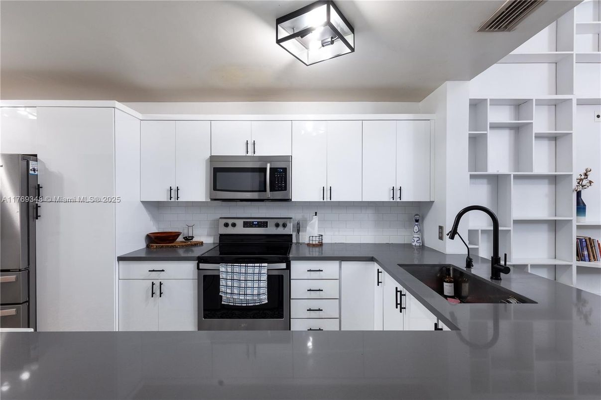 Interior, Kitchen, Stainless Steel Appliances