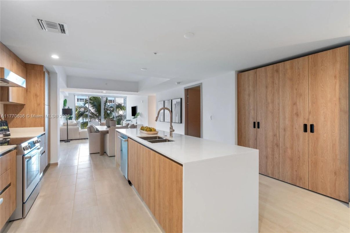 Interior, Kitchen, Recessed Lighting