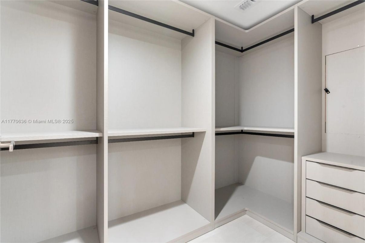 Interior, Walk-in Closets