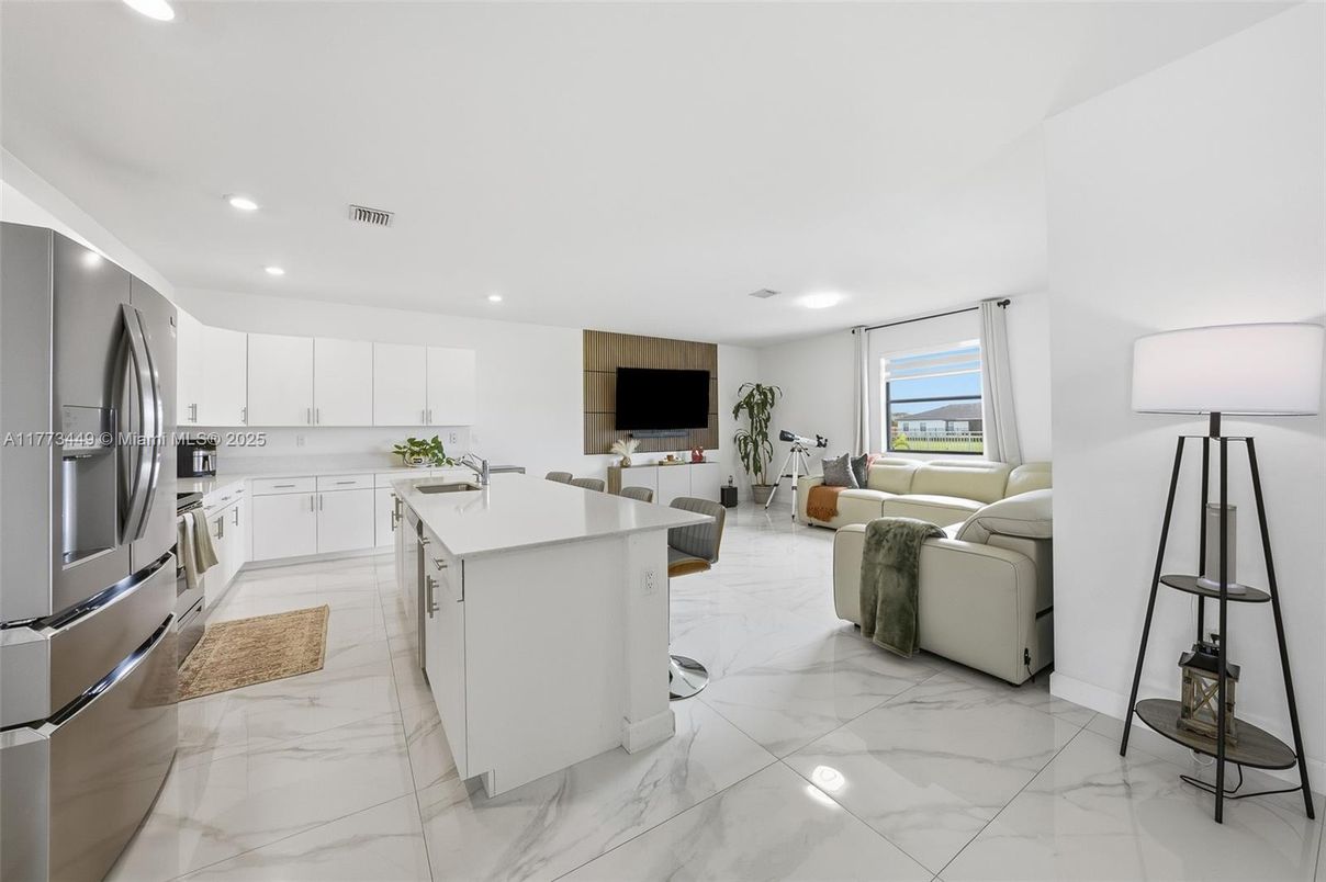 Interior, Kitchen, Living room, Marble, Recessed Lighting, Stainless Steel Appliances