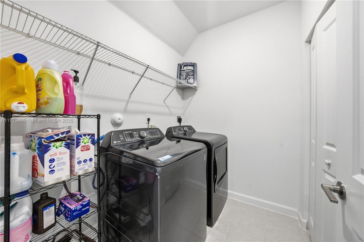 Interior, Washer