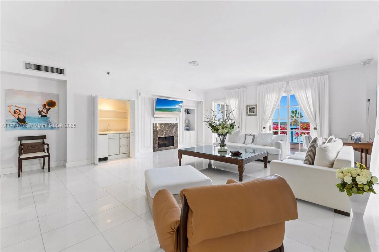 Fireplace, Interior, Living room