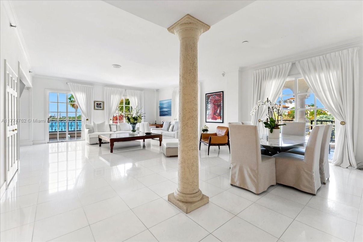 Dining room, Interior, Living room, Recessed Lighting