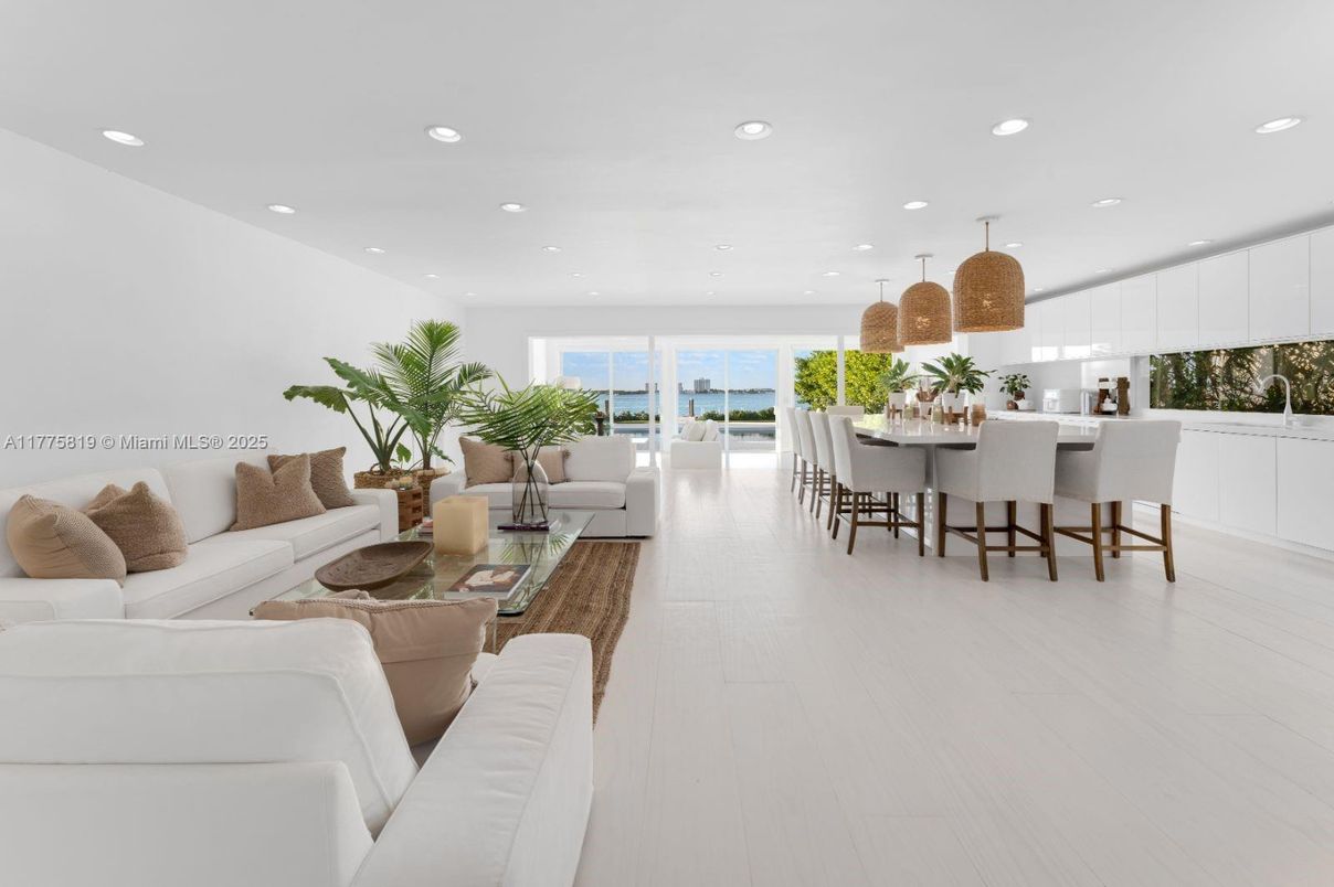 Dining room, Interior, Kitchen, Living room, Pendant Lights, Recessed Lighting