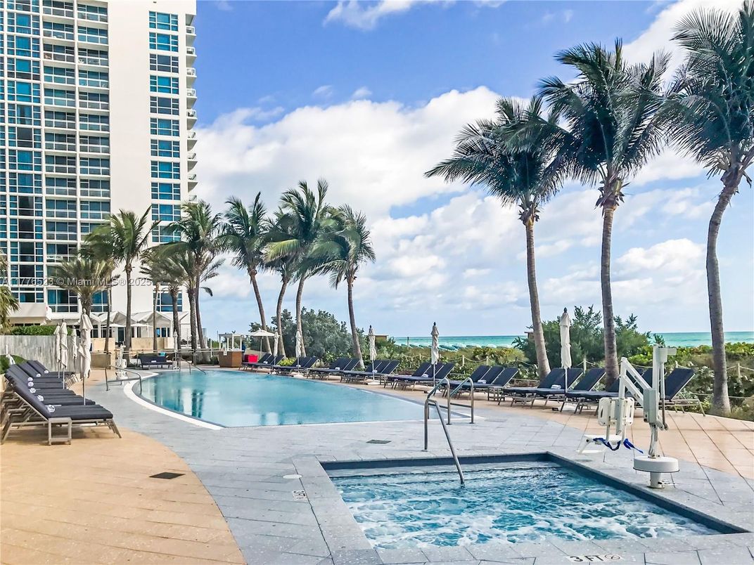 Exterior, Pool, Water
