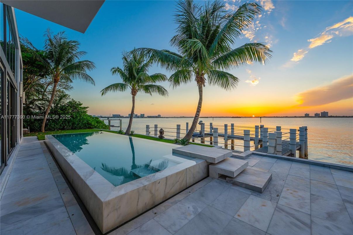 Exterior, Pool, Water