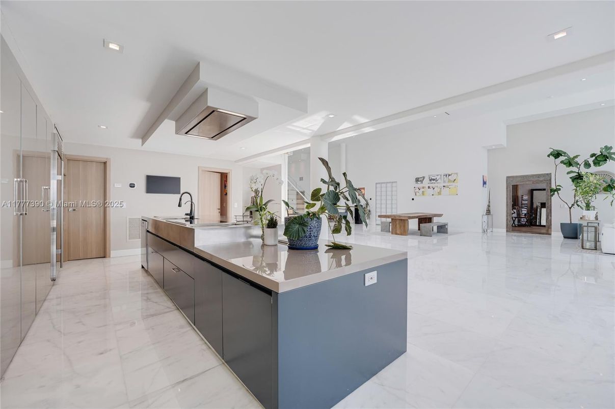 Interior, Kitchen, Marble, Recessed Lighting