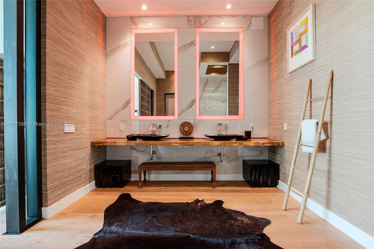 Bathroom, Interior, Recessed Lighting, Wood Texture Flooring